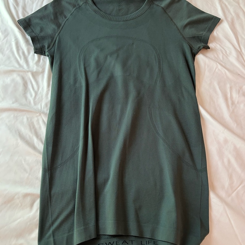 Lululemon Athletica Green Asymmetrical Short Sleeve Tee
